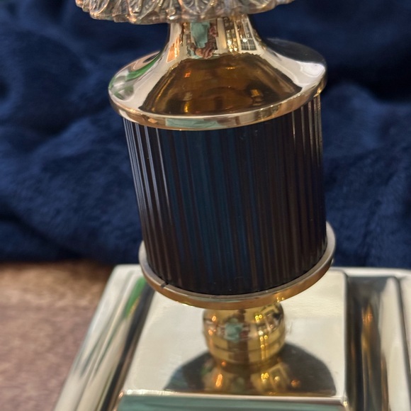 1970's 2 Brass Crafted Candle Holders - Picture 3 of 5